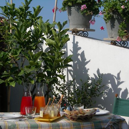 Piazza San Pantaleo Bed & Breakfast Sorso Bagian luar foto